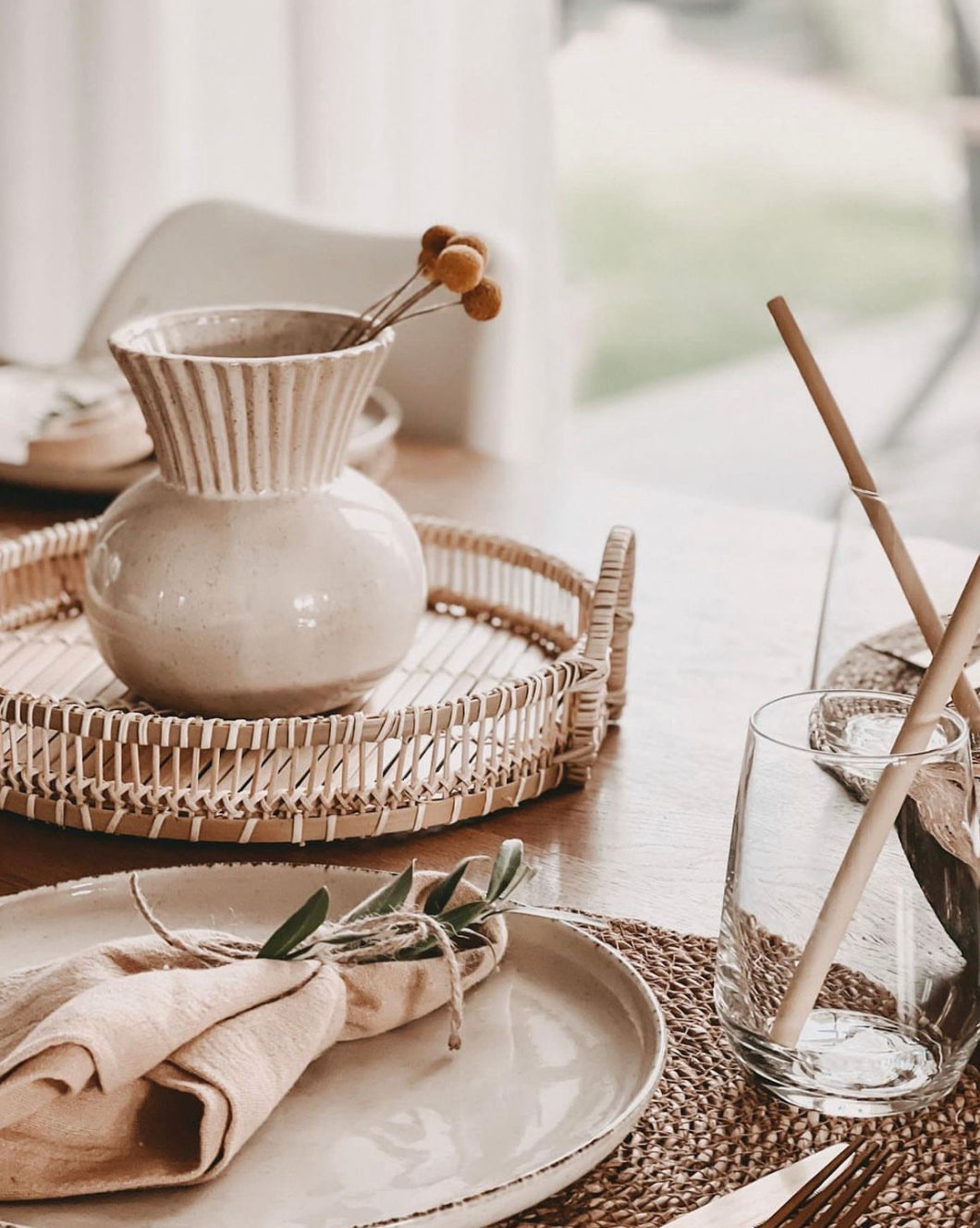 Tablett aus Bambus in Natur mit Griffen