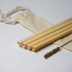 Set aus Bambus Strohhalmen